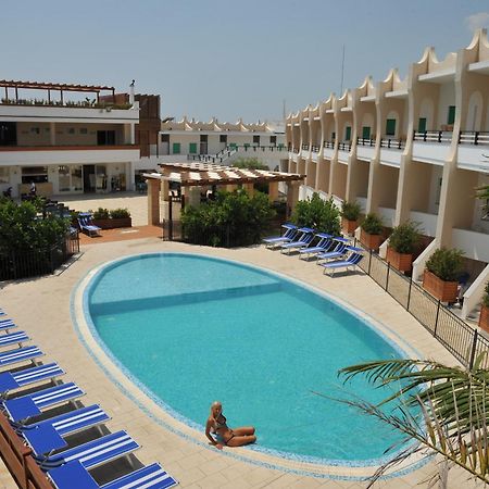 Cala Saracena Resort Torre Vado Eksteriør billede