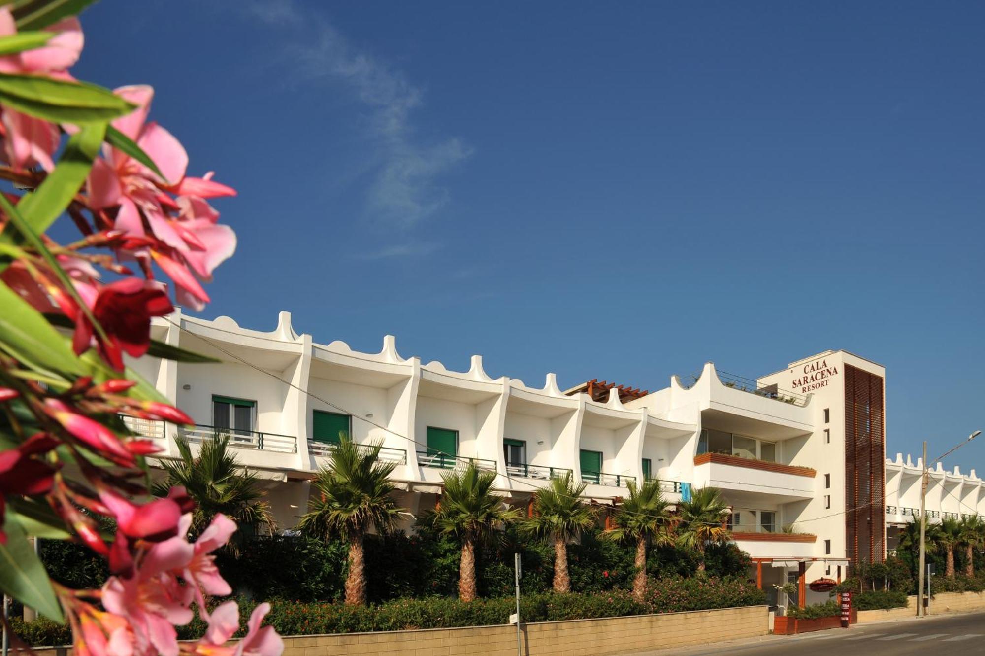 Cala Saracena Resort Torre Vado Eksteriør billede
