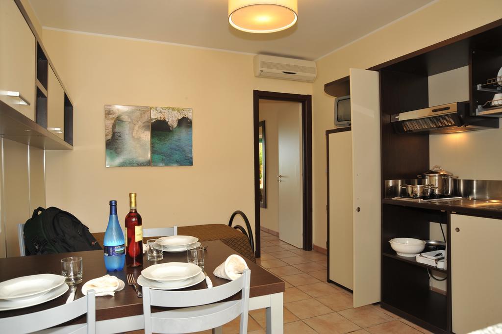 Cala Saracena Resort Torre Vado Eksteriør billede
