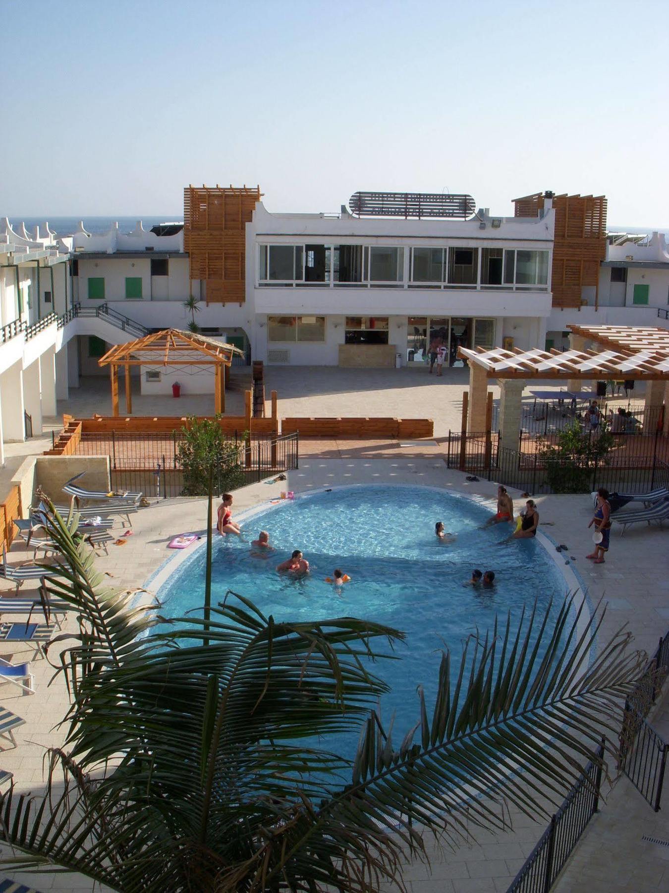 Cala Saracena Resort Torre Vado Eksteriør billede